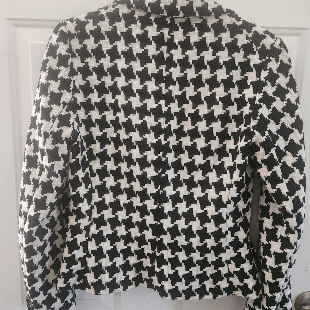 Black and White Houndstooth Blazer - Picture 4 of 6